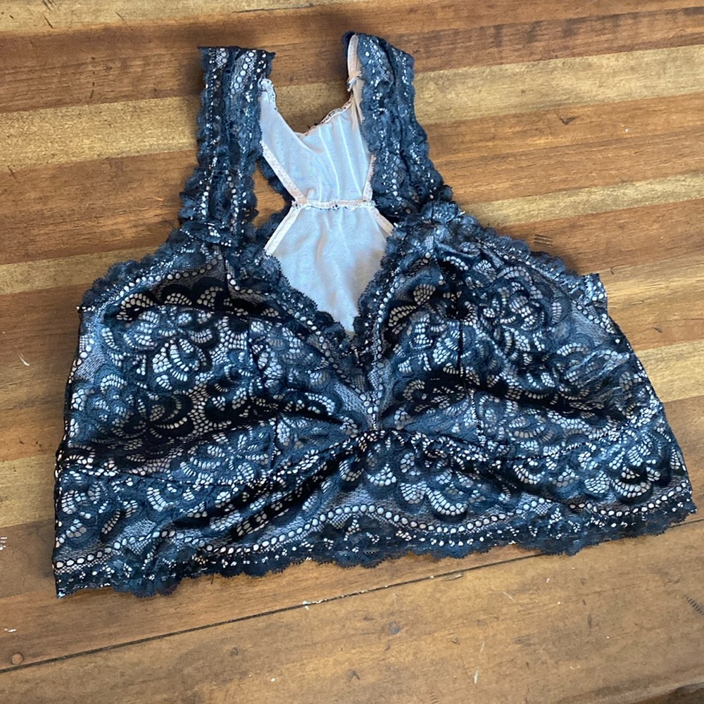 TORRID Lined Lace Solid Racer Back Bralette Size 0 Large 12
